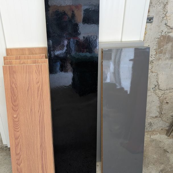 Lot de de 6 étagères style invisible - bois - Montélimar (26200) - Domaine : Recupération