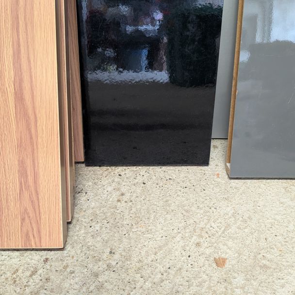 Lot de de 6 étagères style invisible - bois - Montélimar (26200) - Domaine : Recupération