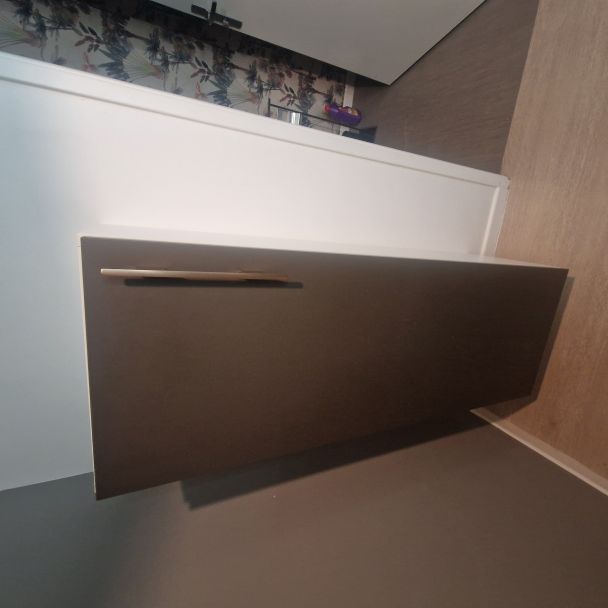 Ensemble salle de bain Cuisinella – meuble vasque + miroir LED + colonne - bois - Nanterre (92000) - Domaine : Recupération