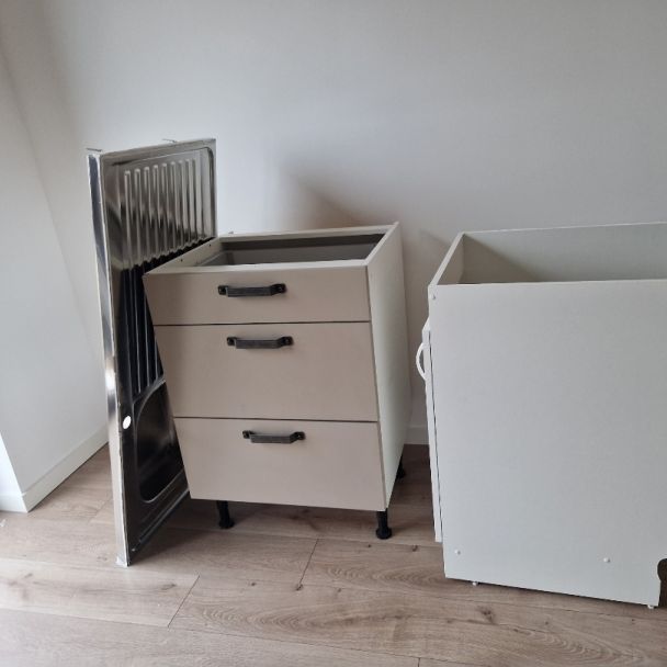 Lot de meubles de cuisine Cuisinella – très bon état – idéal rénovation / studio - bois - Nanterre (92000) - Domaine : Recupération